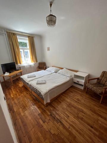 Corvin Panzio Bed and Breakfast Győr Eksteriør billede