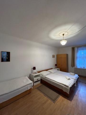 Corvin Panzio Bed and Breakfast Győr Eksteriør billede